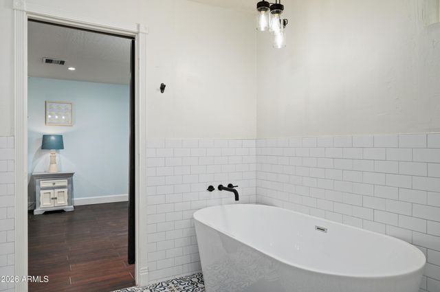 2530 N 68th Place, Scottsdale, AZ 85257