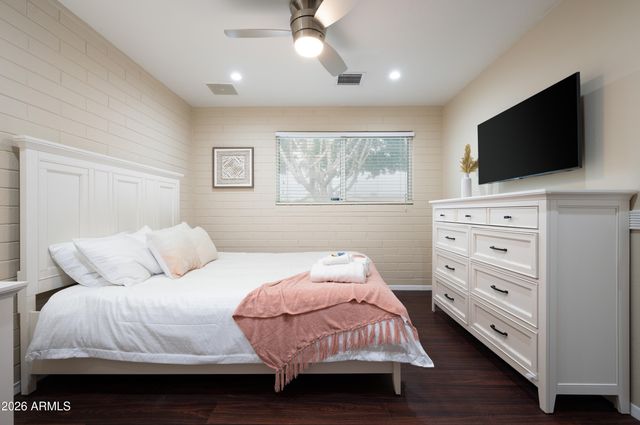 2530 N 68th Place, Scottsdale, AZ 85257