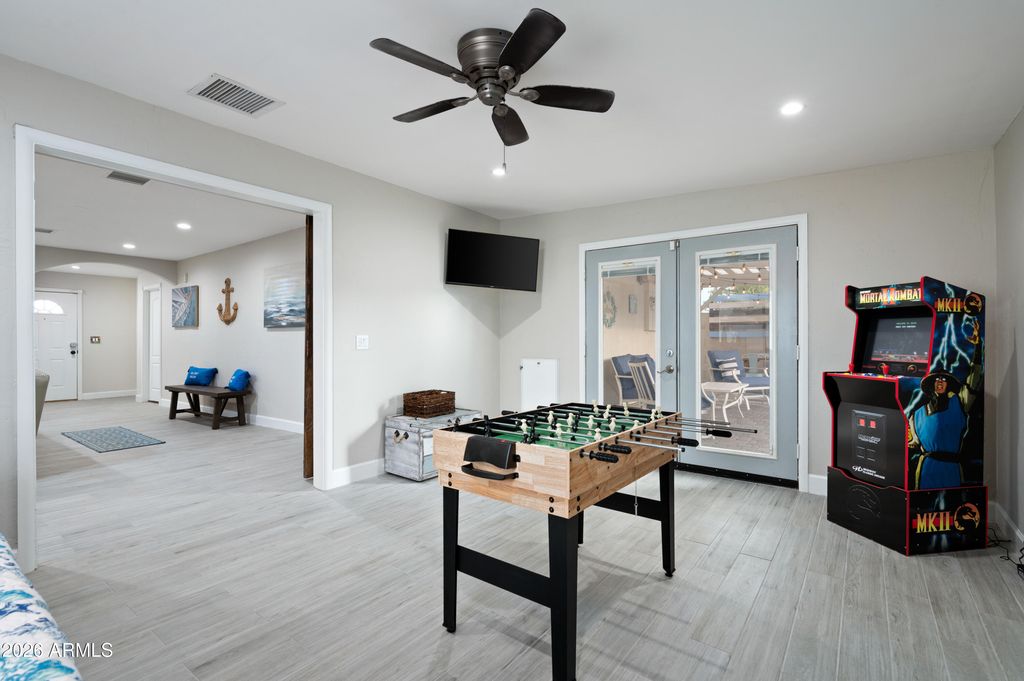 Image 10 of property listing at 2530 N 68th Place, Scottsdale, AZ 85257