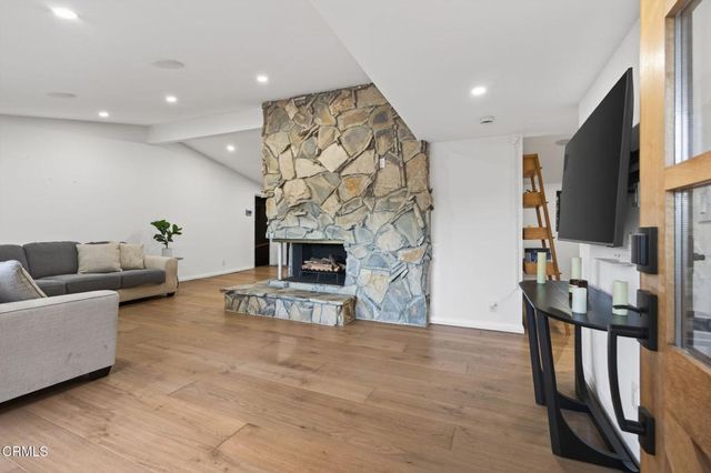 22261 Ybarra Road, Woodland Hills, CA 91364
