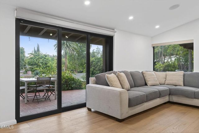 22261 Ybarra Road, Woodland Hills, CA 91364