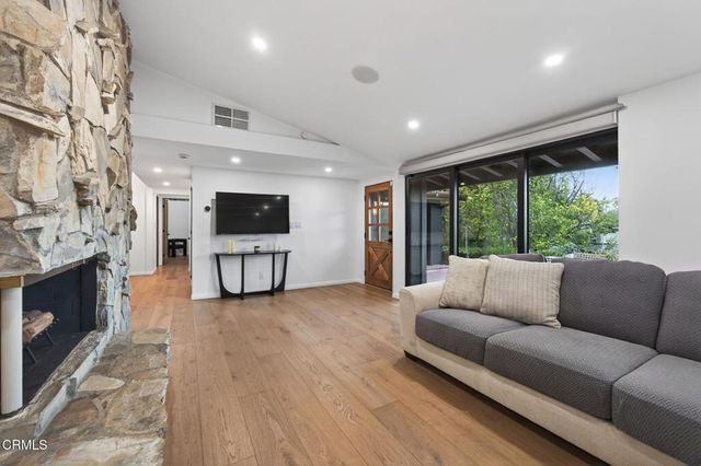 22261 Ybarra Road, Woodland Hills, CA 91364