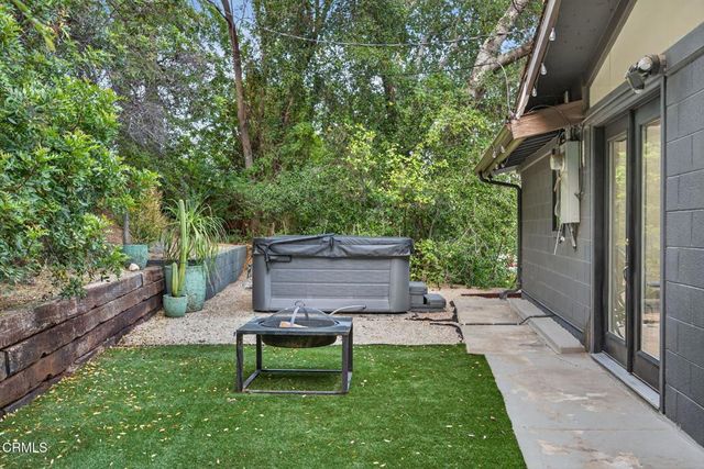 22261 Ybarra Road, Woodland Hills, CA 91364