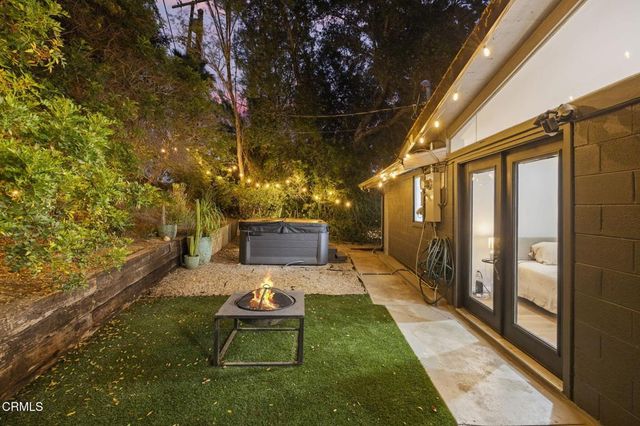 22261 Ybarra Road, Woodland Hills, CA 91364