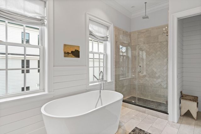 795 E 4th St, Boston, MA 02127