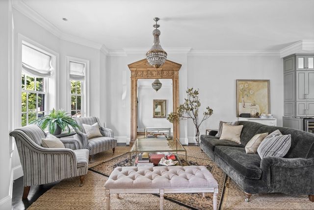 795 E 4th St, Boston, MA 02127