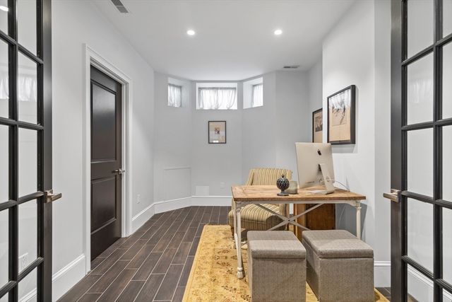 795 E 4th St, Boston, MA 02127