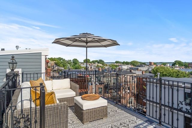 795 E 4th St, Boston, MA 02127