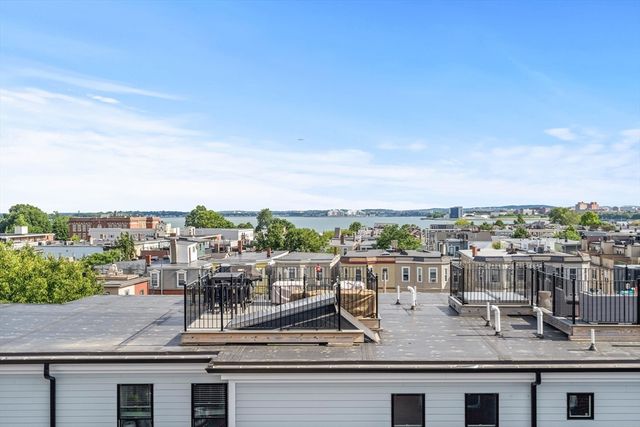 795 E 4th St, Boston, MA 02127