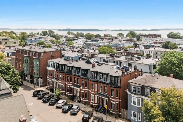 795 E 4th St, Boston, MA 02127