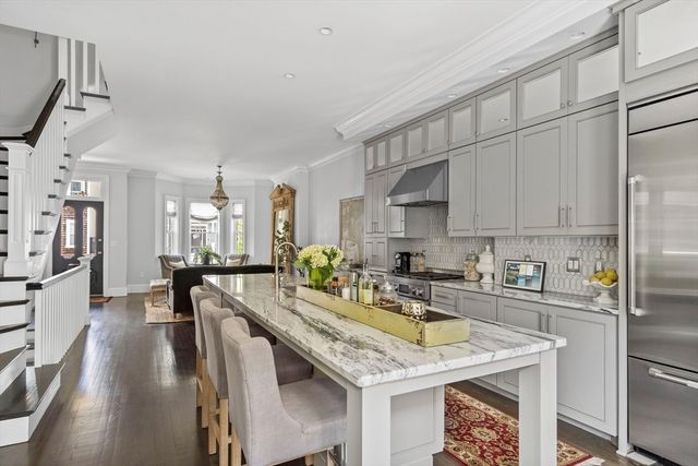795 E 4th St, Boston, MA 02127