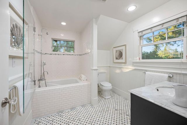 445 Arlington Road, Redwood City, CA 94062