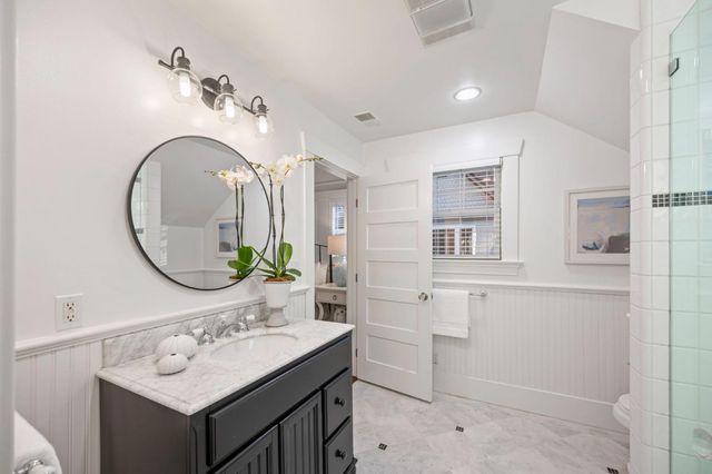 445 Arlington Road, Redwood City, CA 94062