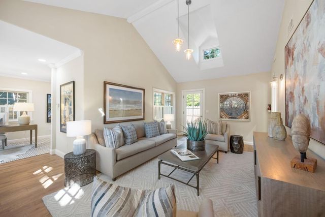 445 Arlington Road, Redwood City, CA 94062