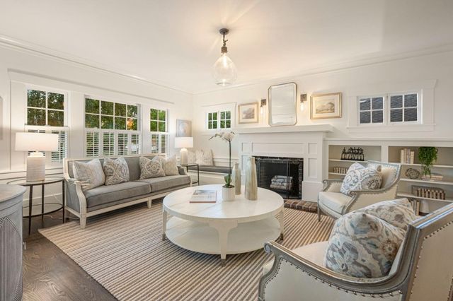 445 Arlington Road, Redwood City, CA 94062