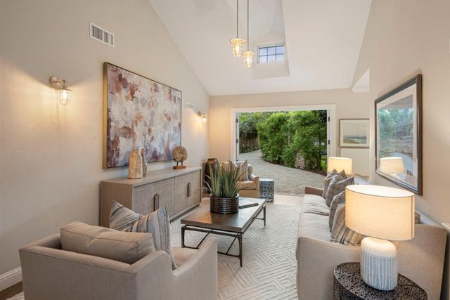 445 Arlington Road, Redwood City, CA 94062
