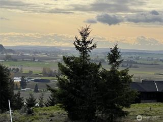 4 Avalon Heights Way, Sedro Woolley, WA 98284