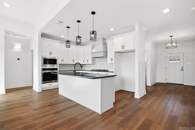 6201 Creekwater Drive, Bryant, AR 72002