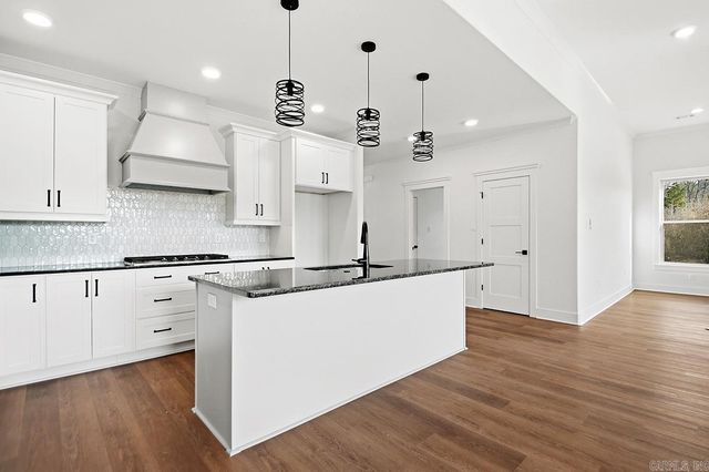 6201 Creekwater Drive, Bryant, AR 72002