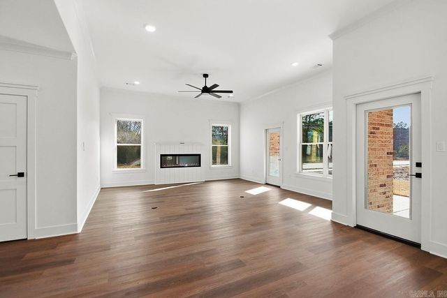 6201 Creekwater Drive, Bryant, AR 72002