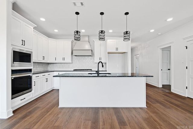 6201 Creekwater Drive, Bryant, AR 72002