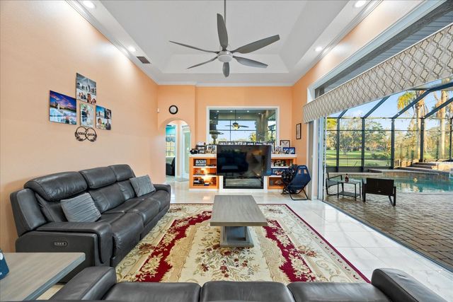 6107 GLEN ABBEY LANE, Bradenton, FL 34202