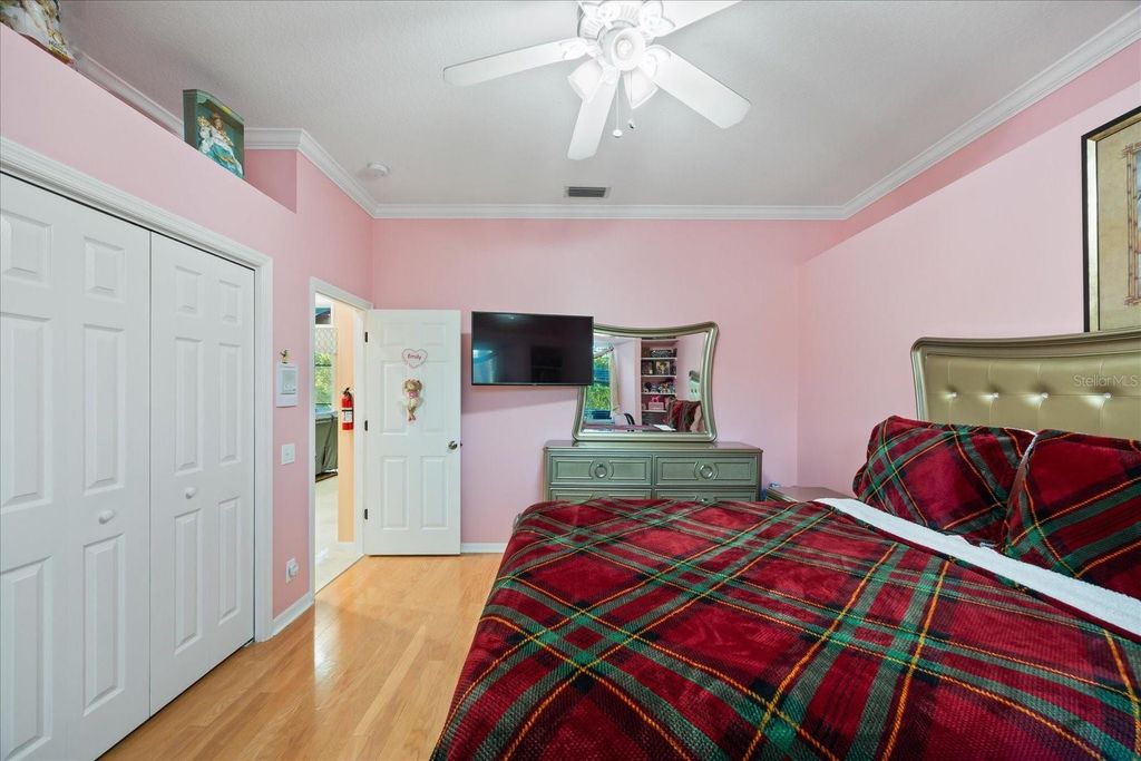 6107 GLEN ABBEY LANE