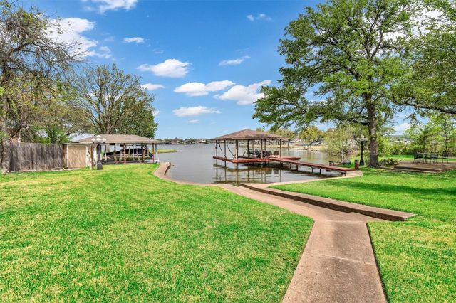 1228 Waterview Road, Granbury, TX 76048