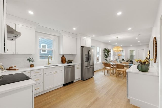 7 Bennett St 1, Medford, MA 02155