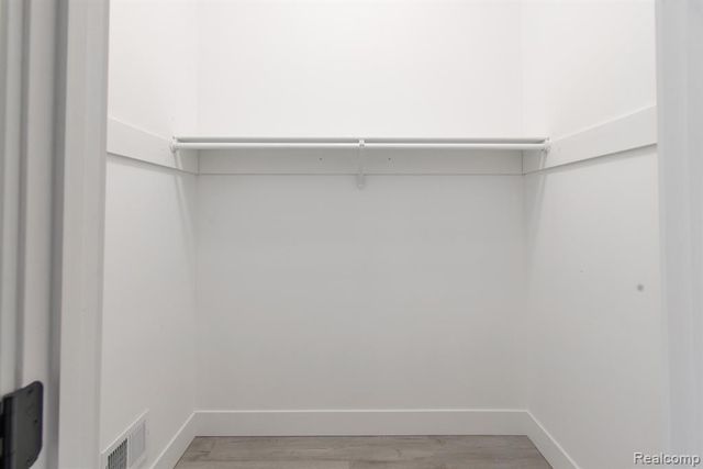 2455 Crumb Road, Walled Lake, MI 48390