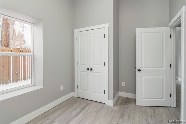 2455 Crumb Road, Walled Lake, MI 48390