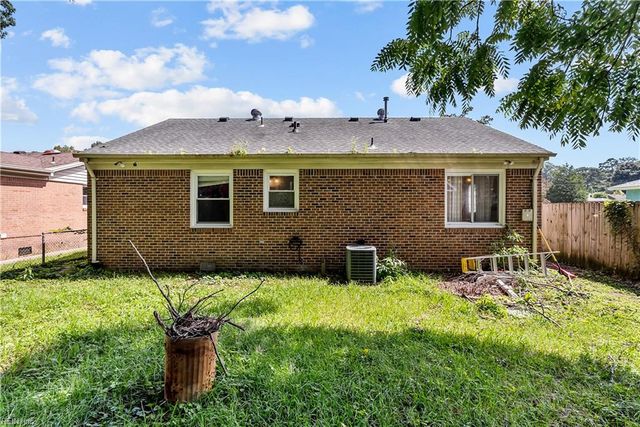 2135 English AVE, Chesapeake, VA 23320