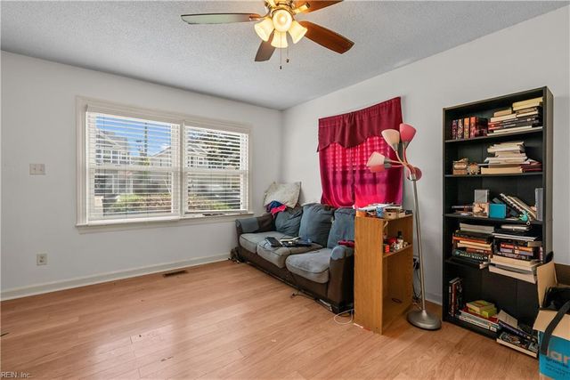 2135 English AVE, Chesapeake, VA 23320
