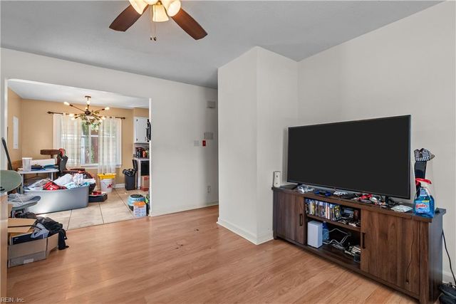 2135 English AVE, Chesapeake, VA 23320