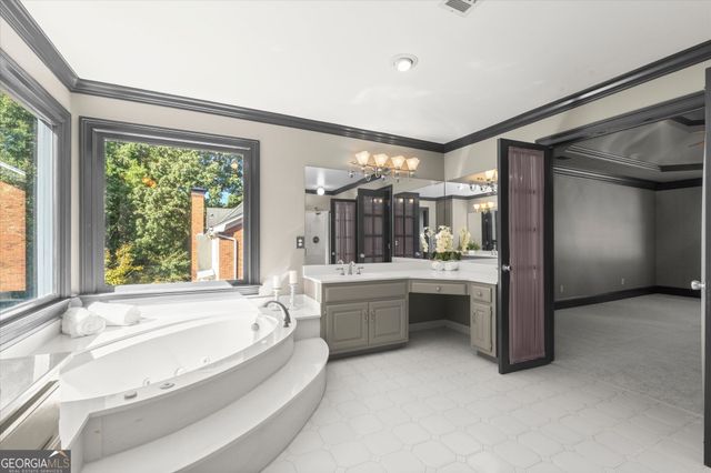3520 Lester Court SW, Lilburn, GA 30047