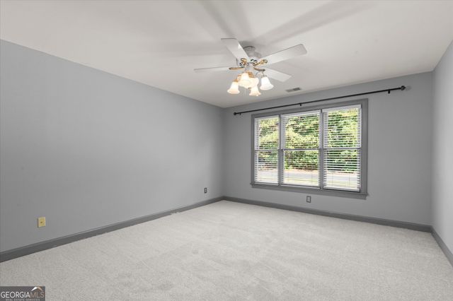 3520 Lester Court SW, Lilburn, GA 30047