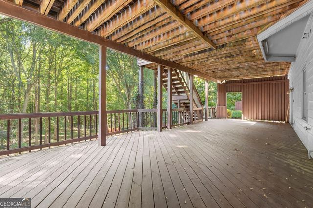 3520 Lester Court SW, Lilburn, GA 30047