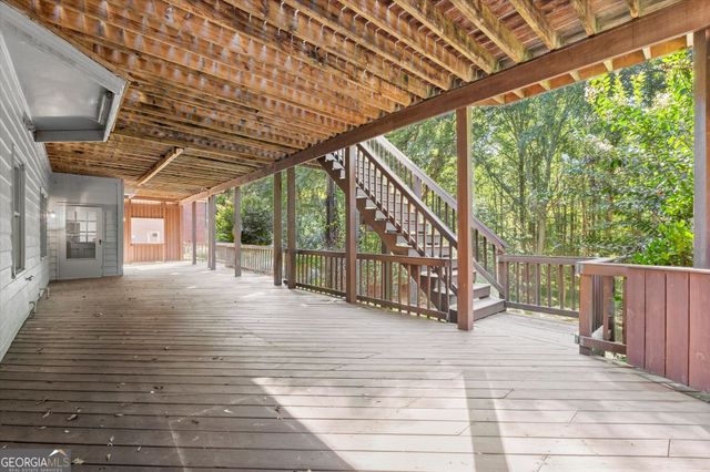 3520 Lester Court SW, Lilburn, GA 30047