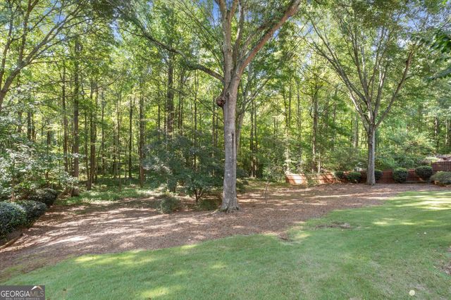 3520 Lester Court SW, Lilburn, GA 30047