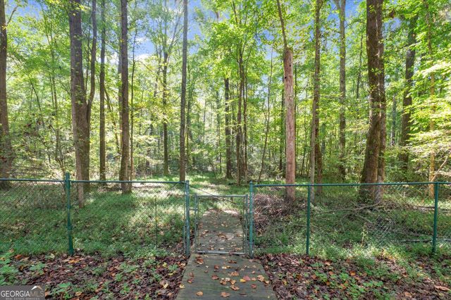3520 Lester Court SW, Lilburn, GA 30047