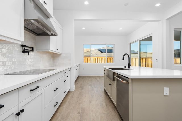 4527 Iron Creek Court, Friant, CA 93626