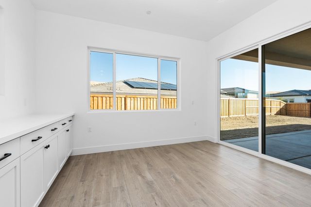 4527 Iron Creek Court, Friant, CA 93626