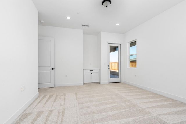 4527 Iron Creek Court, Friant, CA 93626