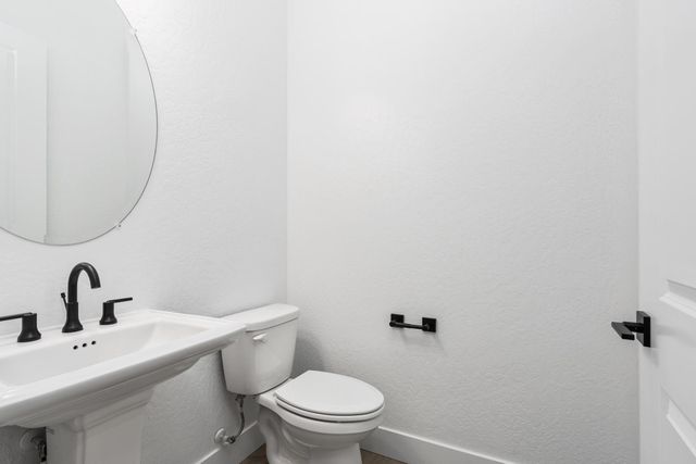 4527 Iron Creek Court, Friant, CA 93626