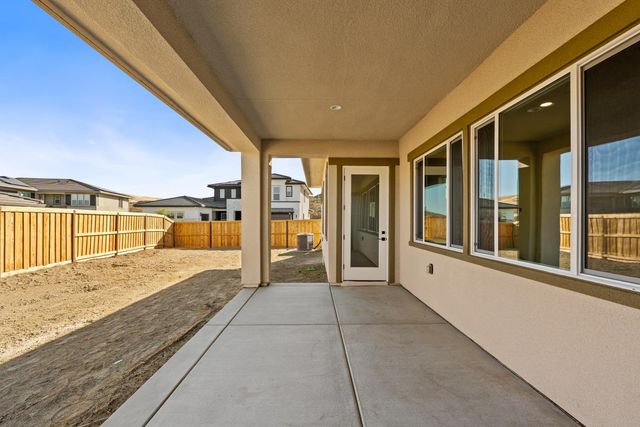 4527 Iron Creek Court, Friant, CA 93626