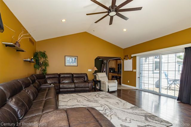 3251 Mann Road, Waterford Charter Township, MI 48346