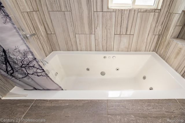 3251 Mann Road, Waterford Charter Township, MI 48346