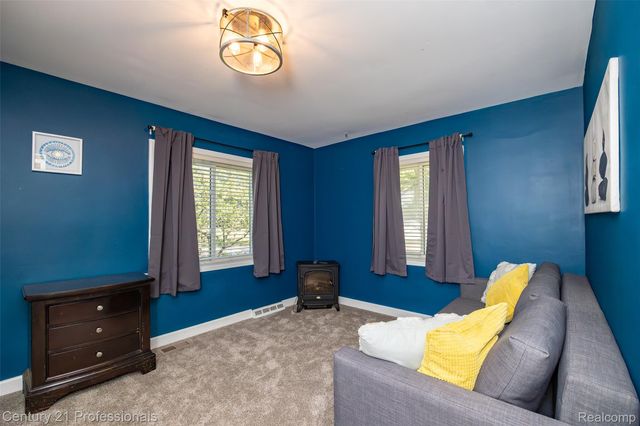 3251 Mann Road, Waterford Charter Township, MI 48346
