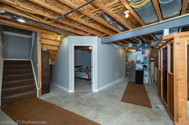 3251 Mann Road, Waterford Charter Township, MI 48346