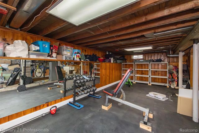 3251 Mann Road, Waterford Charter Township, MI 48346